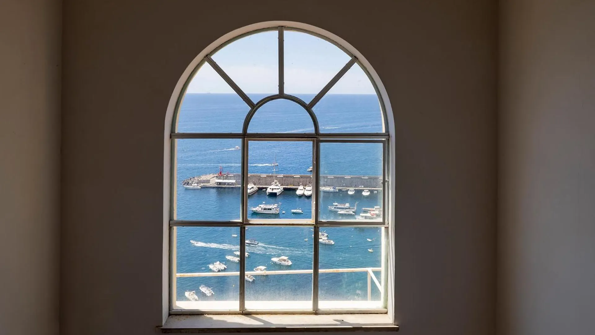 Apartments Amalfi Design Sea View Accessible By 250 Steps