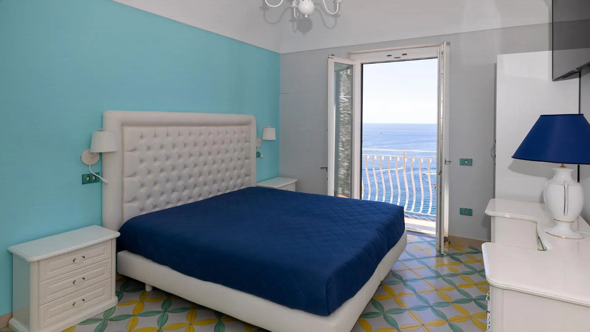 Apartments Amalfi Design Sea View Accessible By 250 Steps Italy