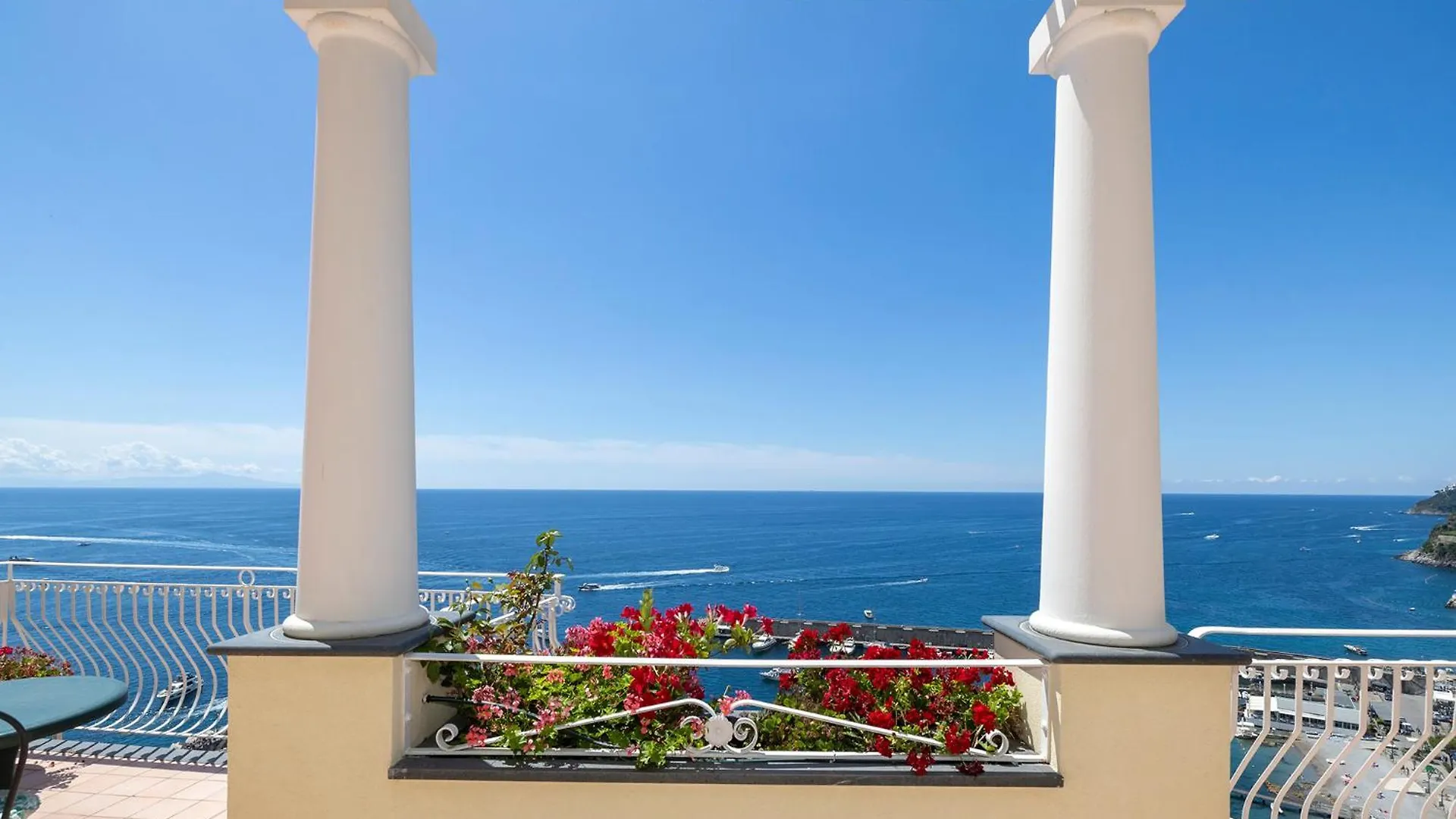 Apartments Amalfi Design Sea View Accessible By 250 Steps